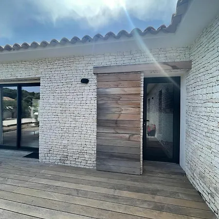 Villa Belle Avec Piscine A Bonifacio (Corsica)