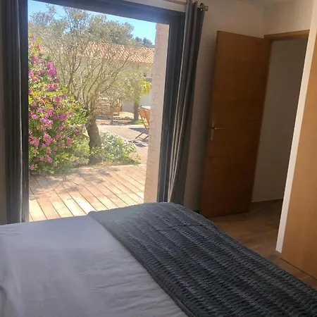 Villa Belle Avec Piscine A Bonifacio (Corsica)