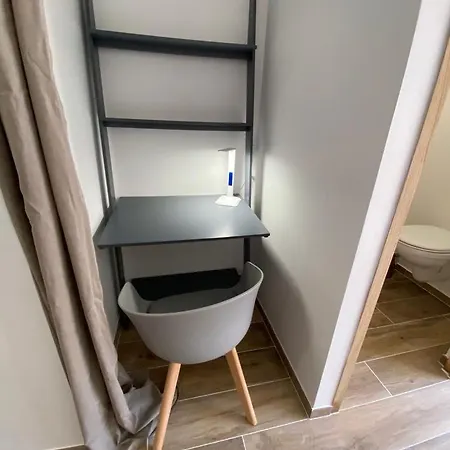 Belle Avec Piscine A Villa *