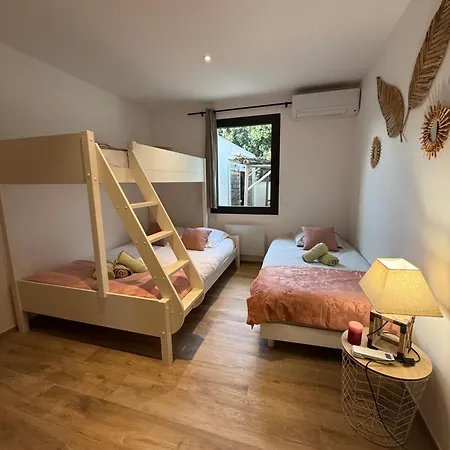 Belle Avec Piscine A Бонифачо