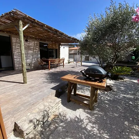 Belle Avec Piscine A