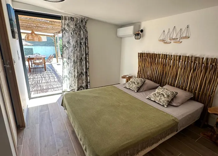 Villa Belle Avec Piscine A Bonifacio (Corsica)